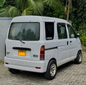 Daihatsu Hijet 2001 Van (Used)