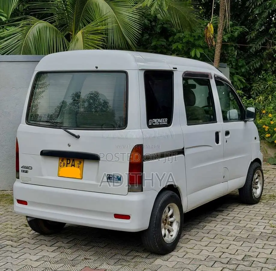 Daihatsu Hijet 2001 Van (Used)