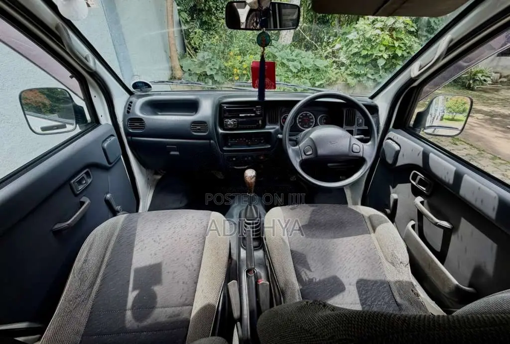 Daihatsu Hijet 2001 Van (Used)