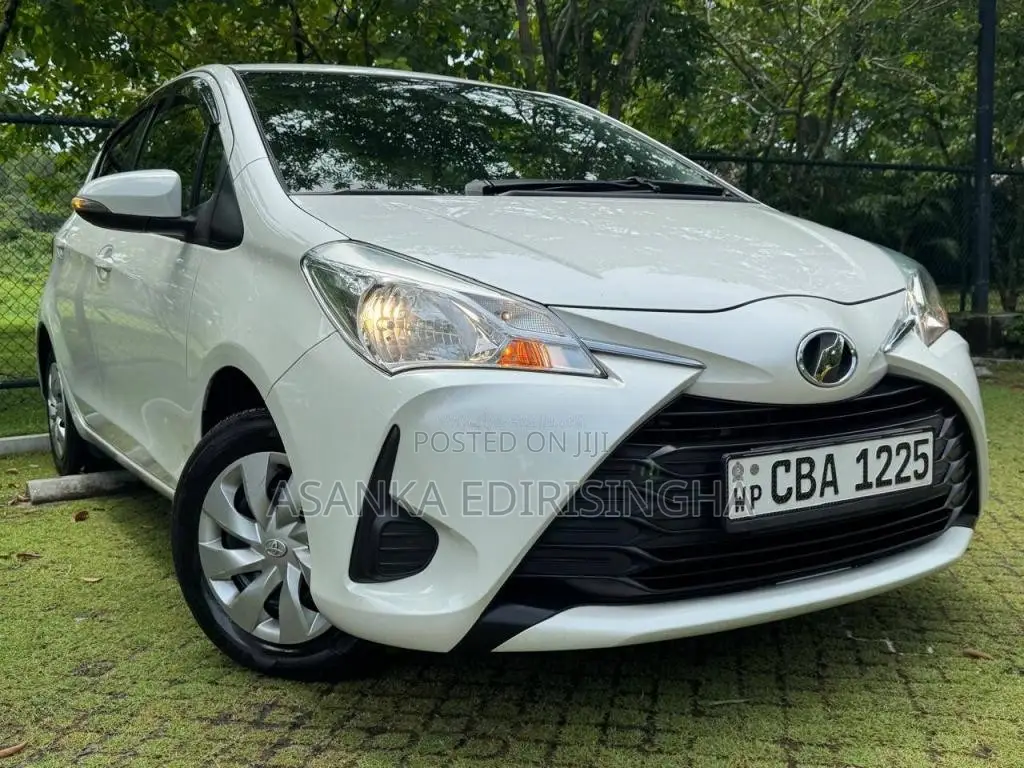 Toyota Vitz 2018 Car (Used)