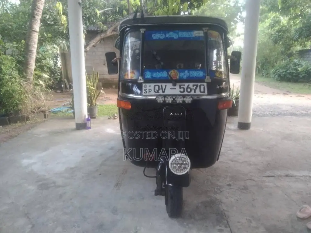 Bajaj 4 Stroke 2009 Three Wheel (Used)