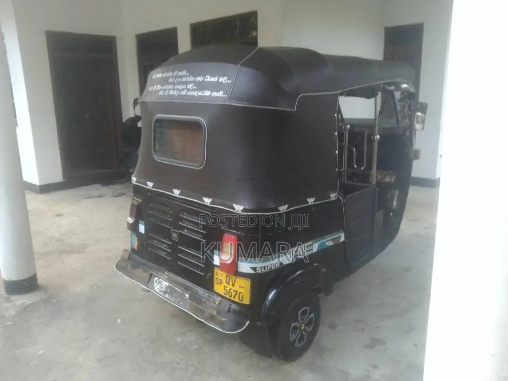 Bajaj 4 Stroke 2009 Three Wheel (Used)