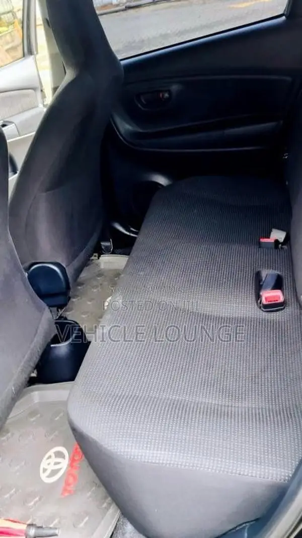 Toyota Vitz 2017 Car (Used)