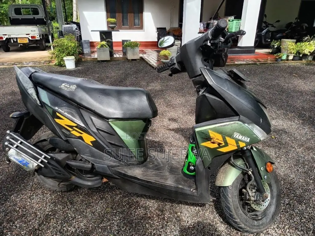 Yamaha ZR 2017 Motorbike (Used)