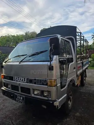 Isuzu ELF 1979 Lorry (Used)