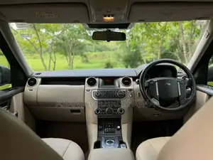 Land-Rover Discovery 4S SDV6 2014 SUV (Used)