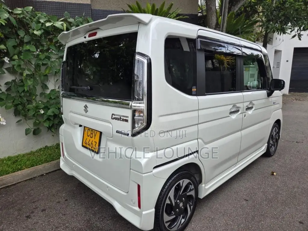 Suzuki Spacia Custom XS 2025 Car (Used)