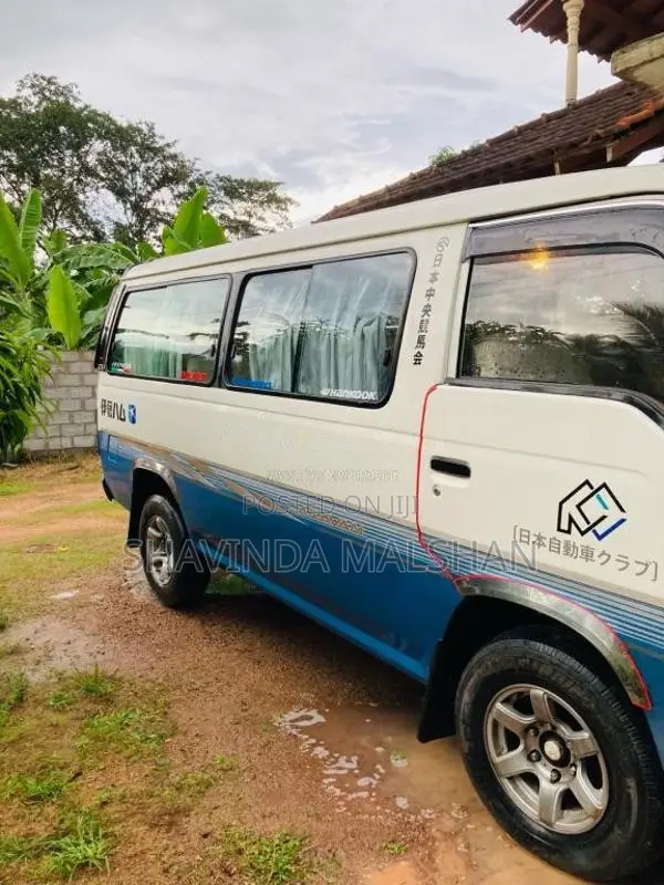 Nissan Caravan 1992 Van (Used)