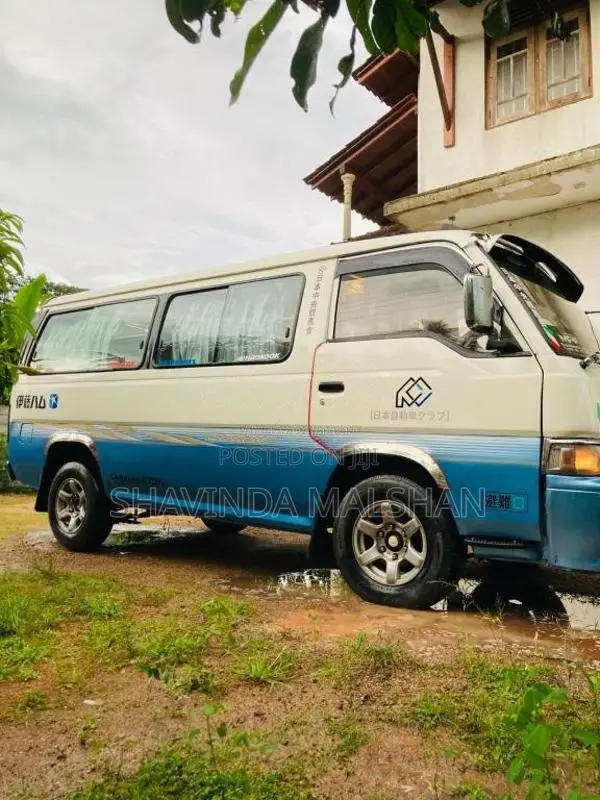 Nissan Caravan 1992 Van (Used)