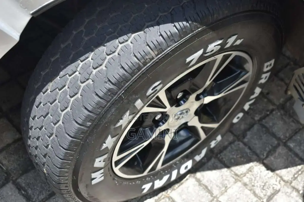 Toyota KDH 223B GL 2012 Van (Used)