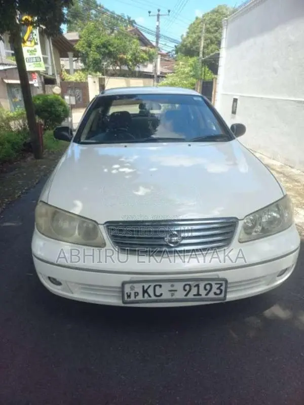 Nissan N16 2006 Car (Used)