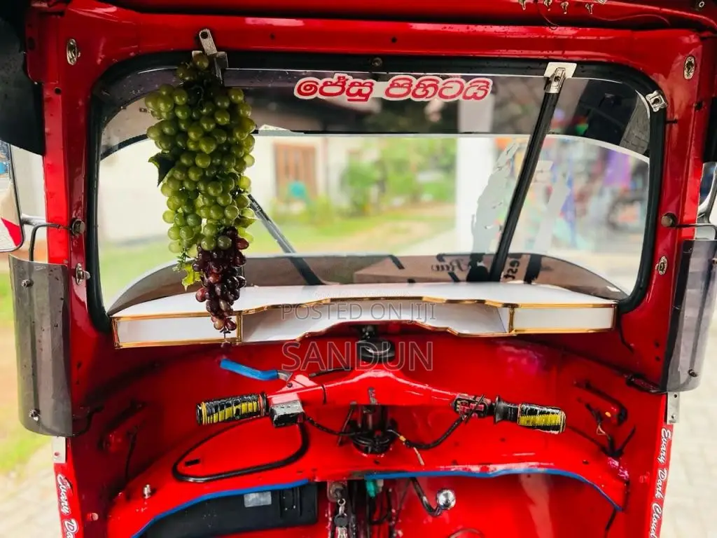 Bajaj 2stok 1998 Three Wheel (Used)