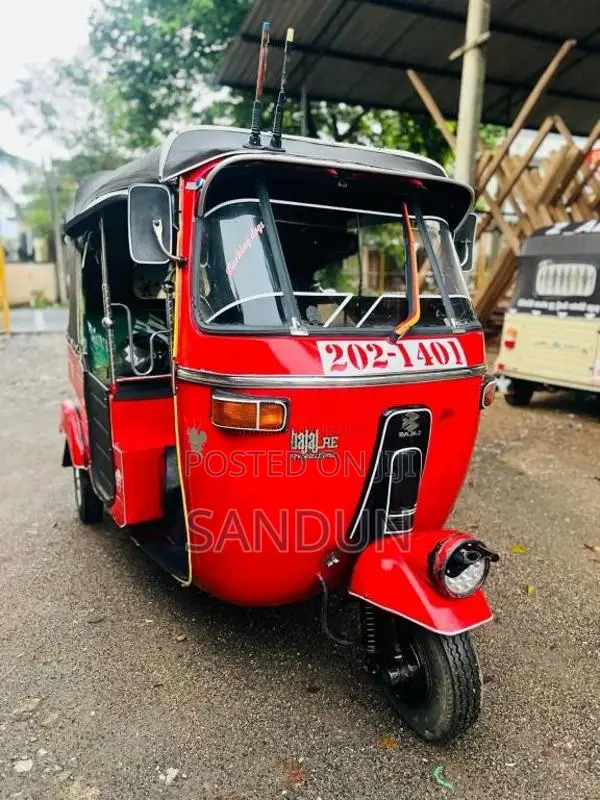 Bajaj 2stok 1999 Three Wheel (Used)