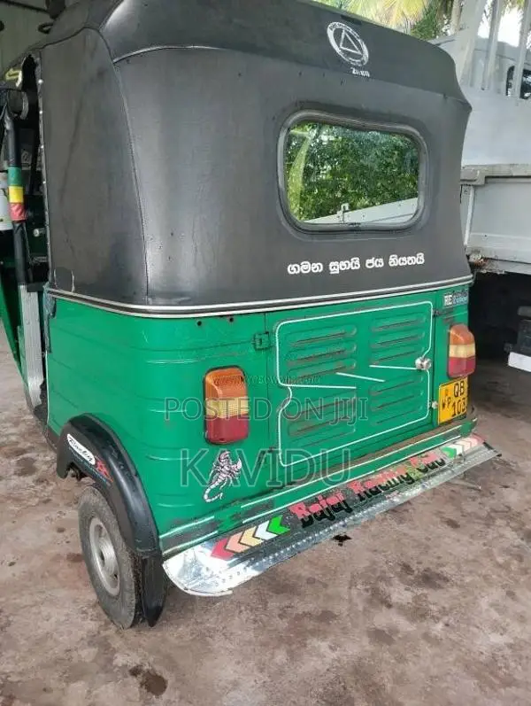 Bajaj 2 Stroke 2006 Three Wheel (Used)