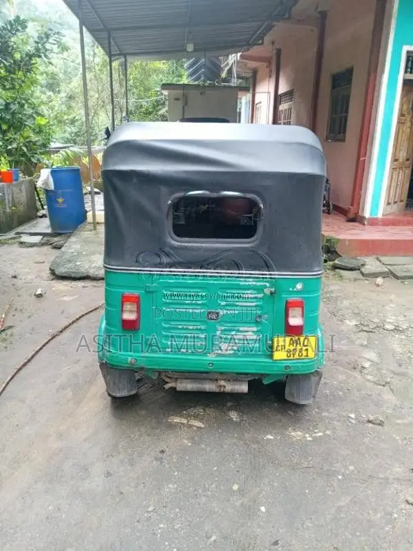 Bajaj 4 stroke 2014 Three Wheel (Used)