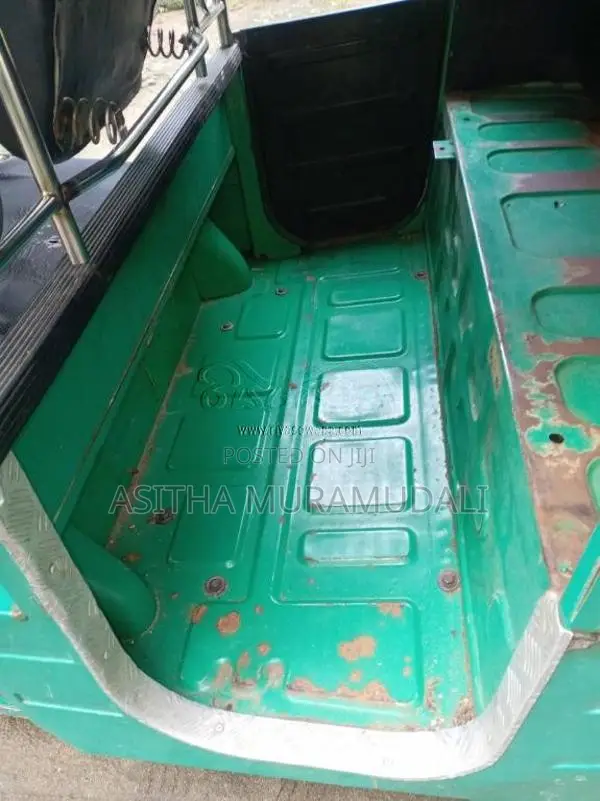 Bajaj 4 stroke 2014 Three Wheel (Used)