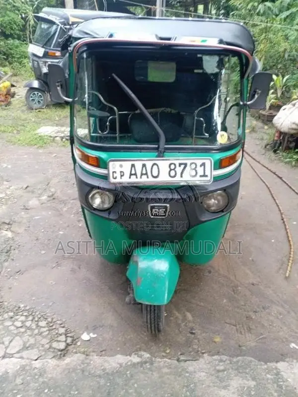 Bajaj 4 stroke 2014 Three Wheel (Used)