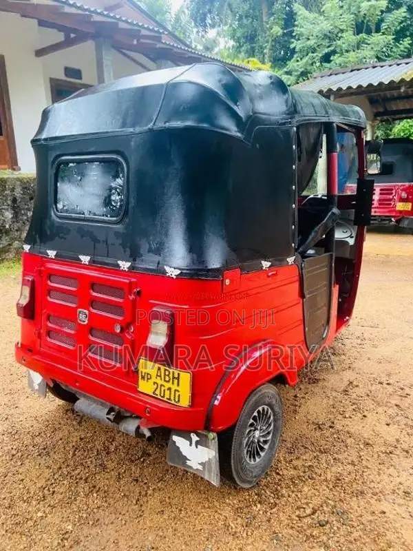 Bajaj 2 Stroke 2016 Three Wheel (Used)