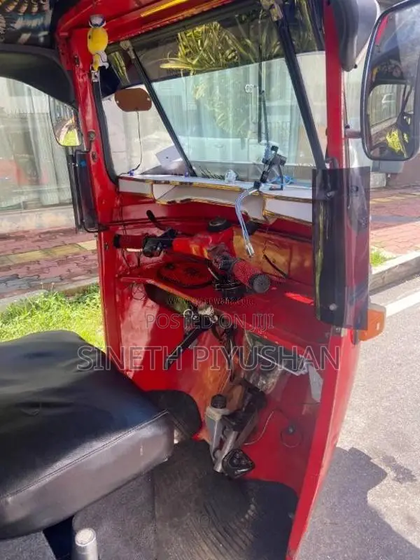 Bajaj 2 stroke 2000 Three Wheel (Used)