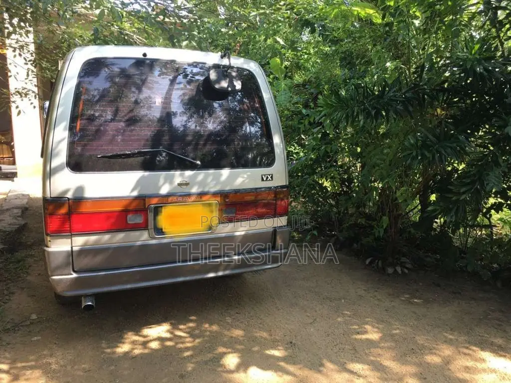 Nissan Caravan 1995 Van (Used)