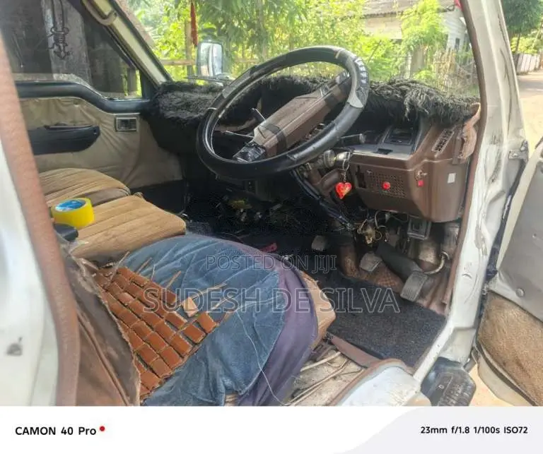 Toyota HIACE 1987 Van (Used)