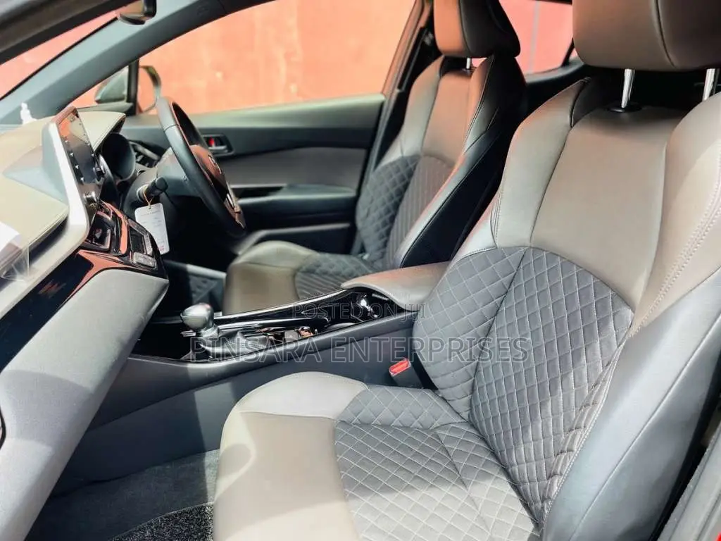 Toyota CHR 2020 SUV (Used)