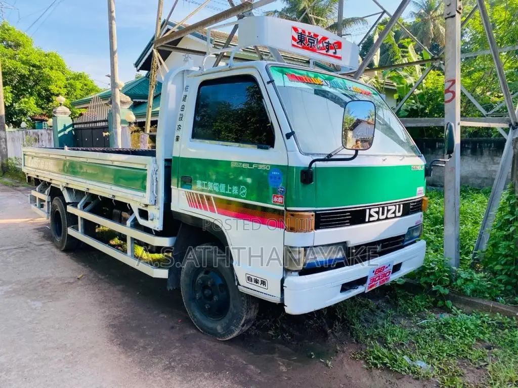 Isuzu NKR 1997 Lorry (Used)