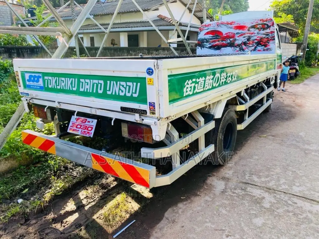Isuzu NKR 1997 Lorry (Used)