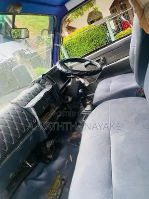 Isuzu NKR 1997 Lorry (Used)