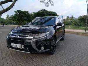 Mitsubishi Outlander NAVI PREMIUM PLUS 2016 SUV (Used)