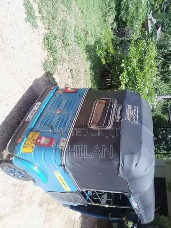Bajaj 4 Stroke 2014 Three Wheel (Used)
