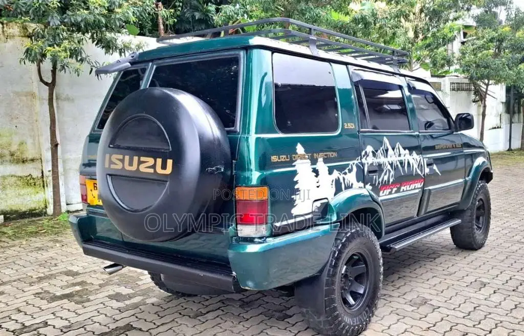 Isuzu BIGHORN PANTHER Consider 1999 SUV (Used)