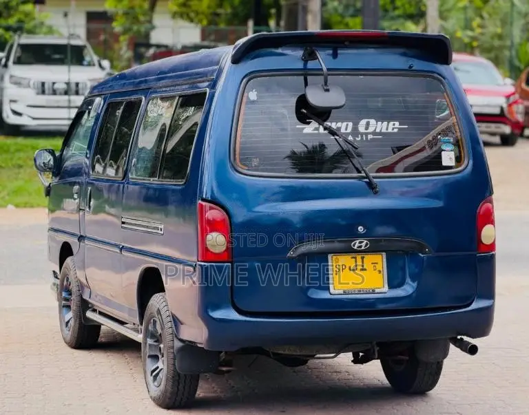 Hyundai H100 2000 Van (Used)