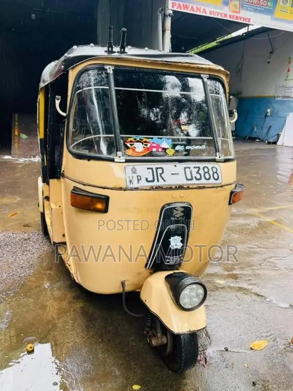 Bajaj 2 Stroke 2004 Three Wheel (Used)
