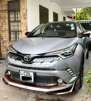 Toyota CHR GT Brown Top 2019 SUV (Used)