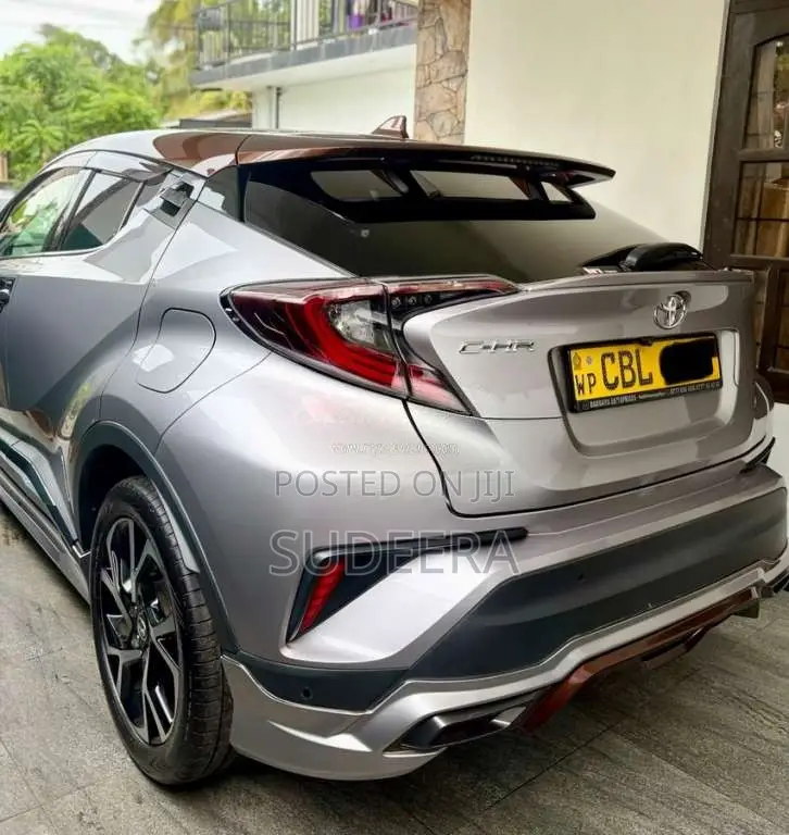 Toyota CHR GT Brown Top 2019 SUV (Used)
