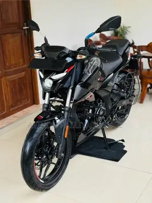 Bajaj Pulsar N160 2025 Motorbike (Used)