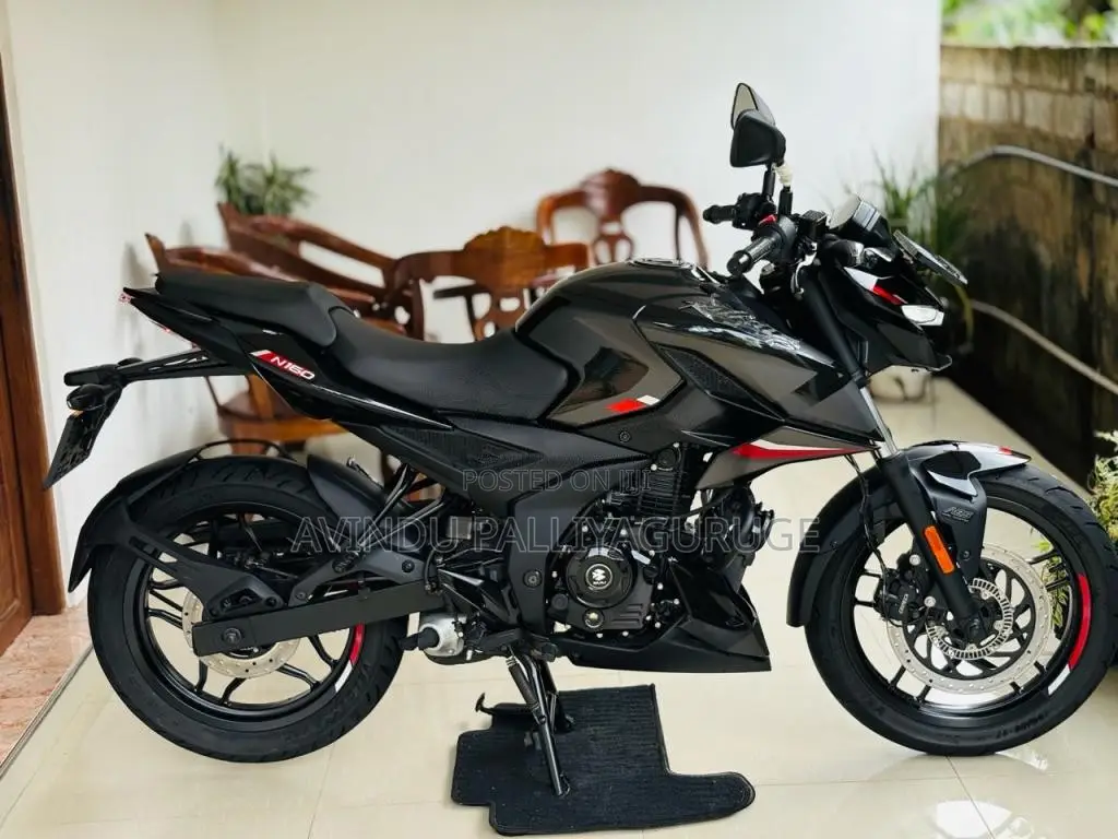 Bajaj Pulsar N160 2025 Motorbike (Used)