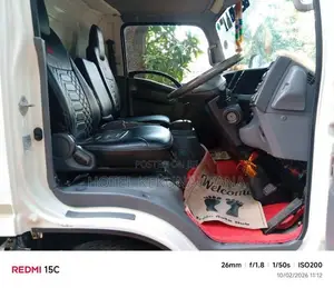 Isuzu ELF 2013 Lorry (Used)
