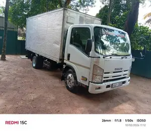 Isuzu ELF 2013 Lorry (Used)