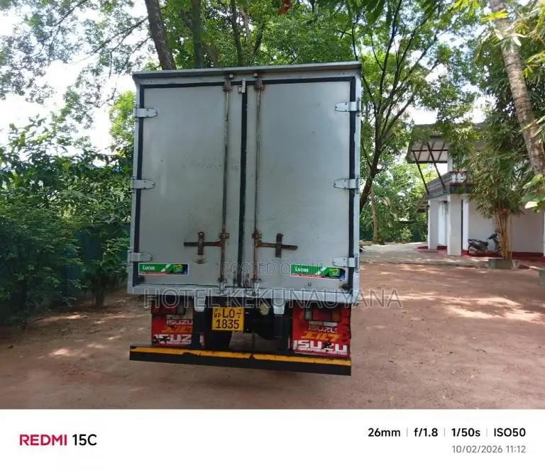 Isuzu ELF 2013 Lorry (Used)