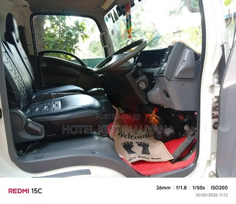 Isuzu ELF 2013 Lorry (Used)