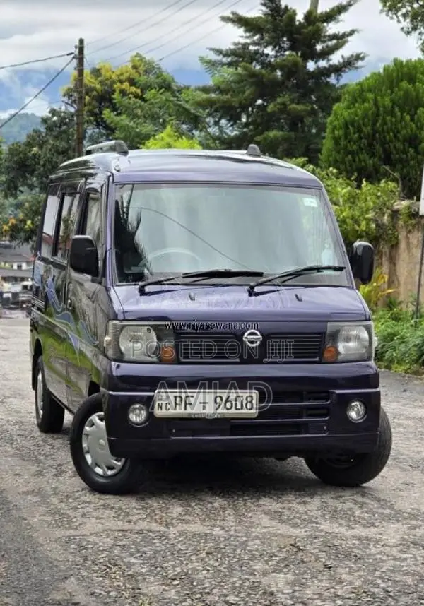 Nissan Clipper 2011 Van (Used)