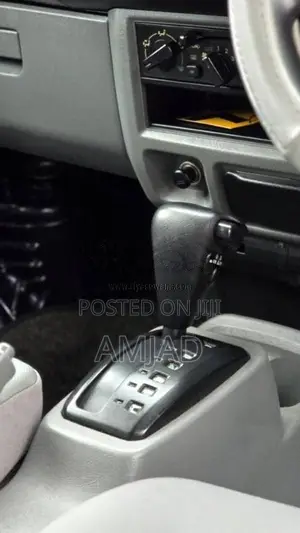 Nissan Clipper 2011 Van (Used)