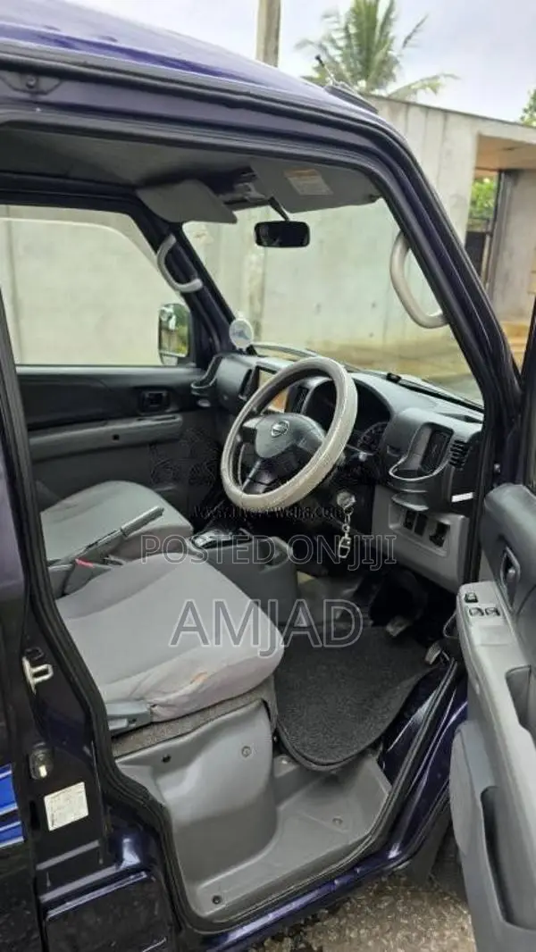 Nissan Clipper 2011 Van (Used)