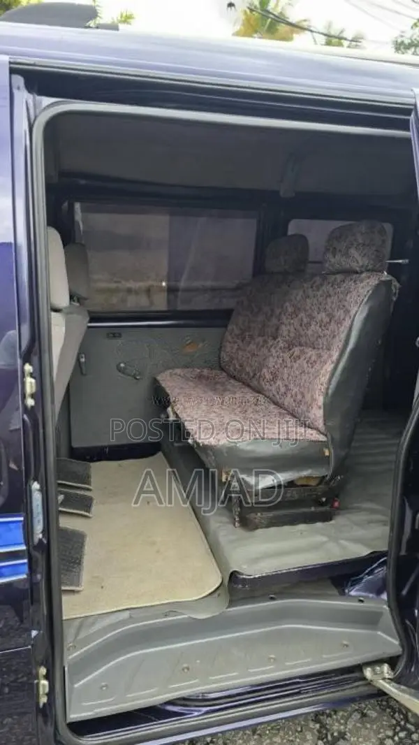 Nissan Clipper 2011 Van (Used)