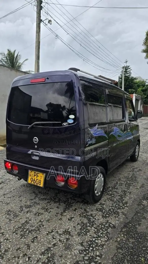 Nissan Clipper 2011 Van (Used)