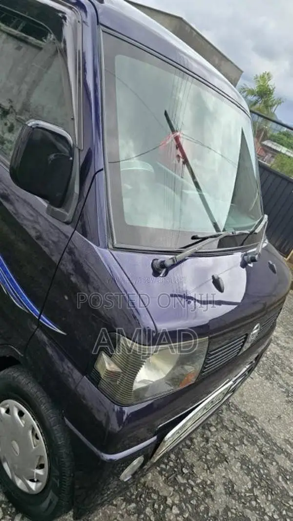 Nissan Clipper 2011 Van (Used)