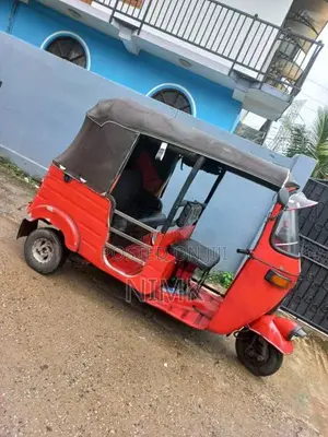 Bajaj RE 2 Stroke 2005 Three Wheel (Used)
