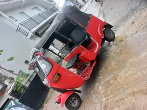 Bajaj RE 2 Stroke 2005 Three Wheel (Used)